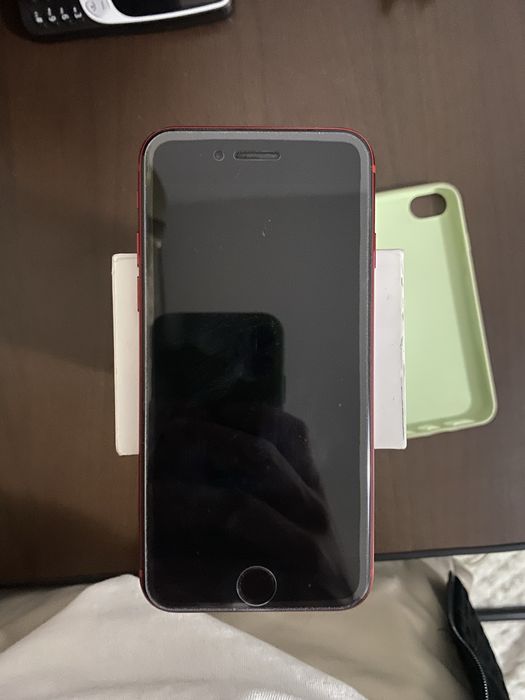 Vând Iphone SE 2020 ca nou 64Gb Neverlocked