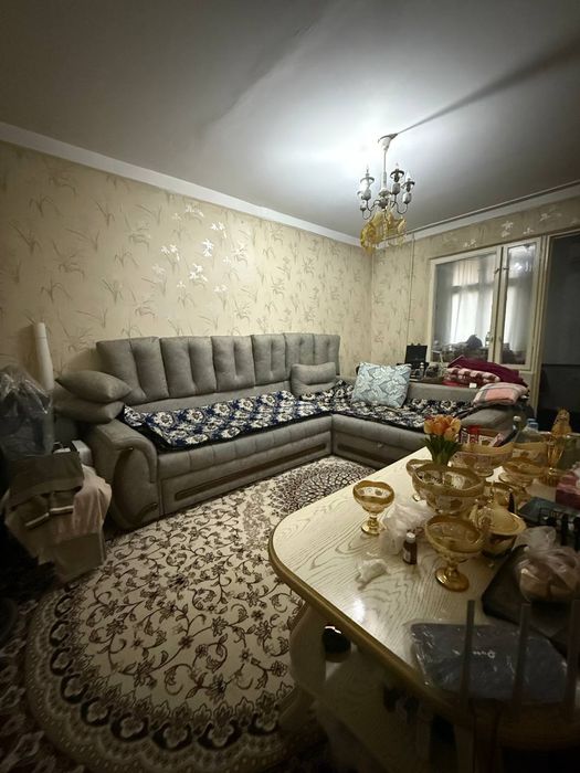 Юнусабад 6 квартал. Продается квартира 2/1/4