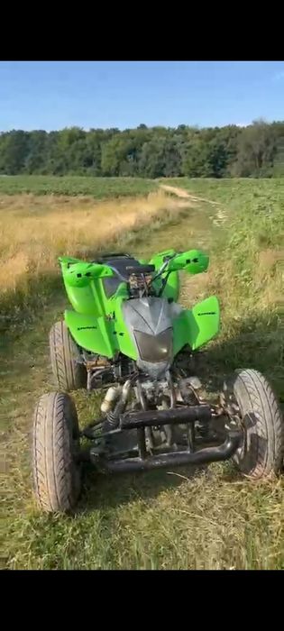 Vând atv stare excelentă.