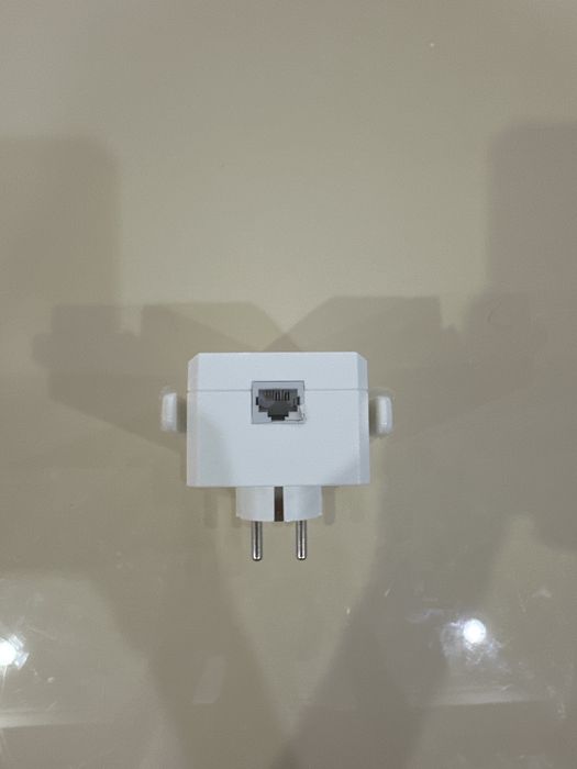 продам усилитель сигнала wifi tp-link WA860RE