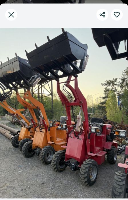 Погрузчик 908 с ковшом и вилами