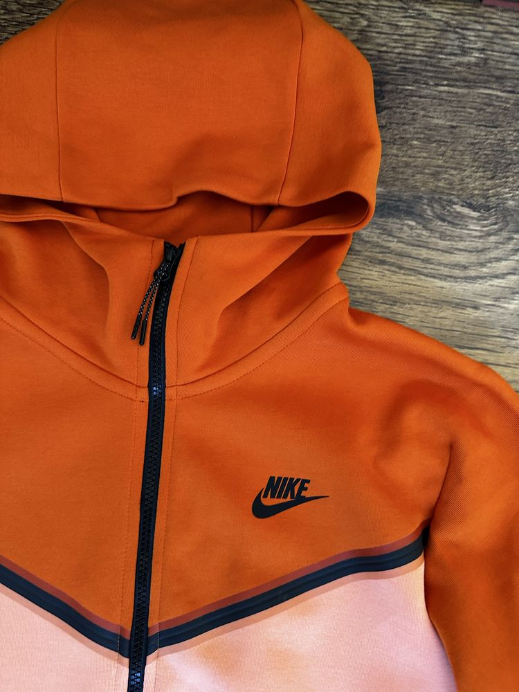 Nike tech fleece orange top оранжев Оригинален! CU4489-893