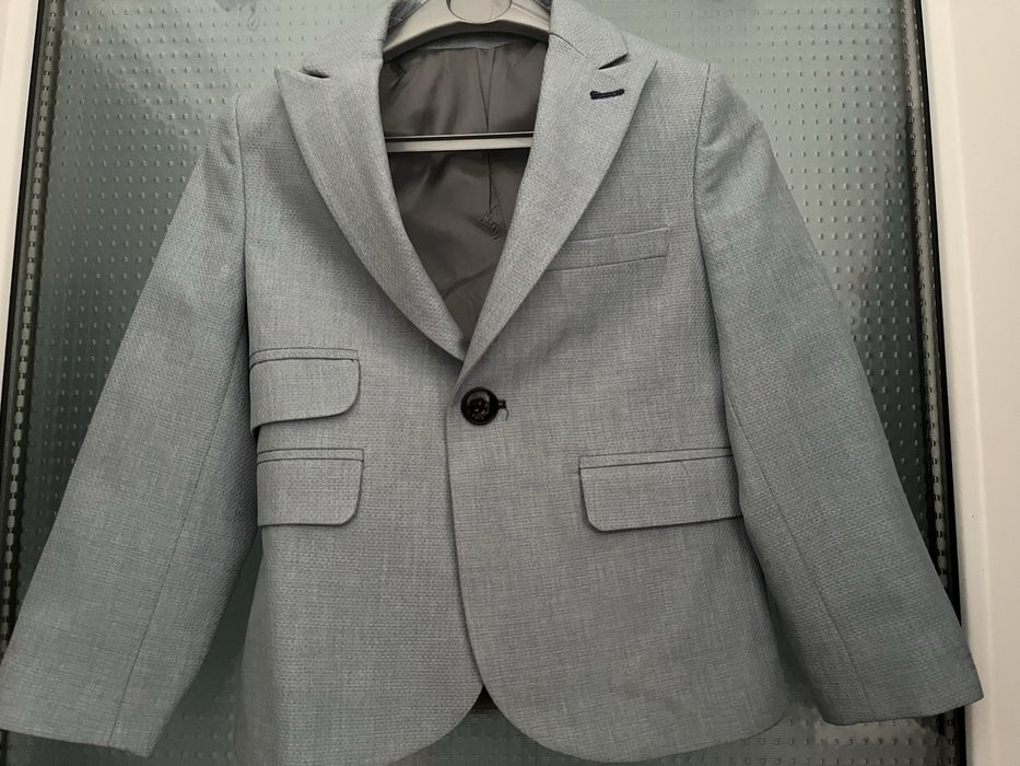 Sacou baiat 4-5 ani.