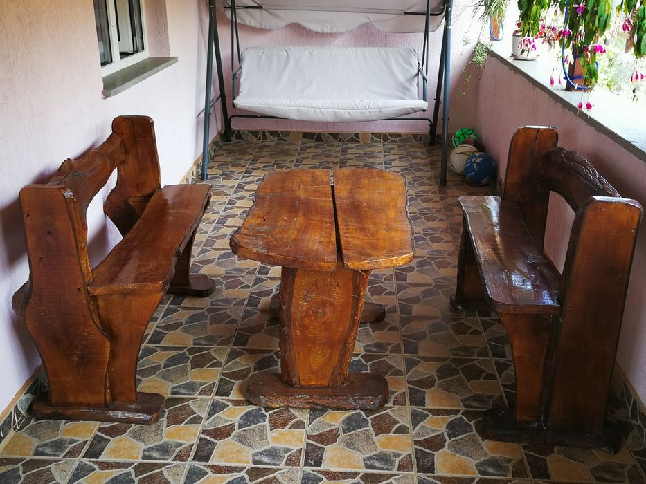 Masa terasa din lemn de nuc și 2 băncuțe