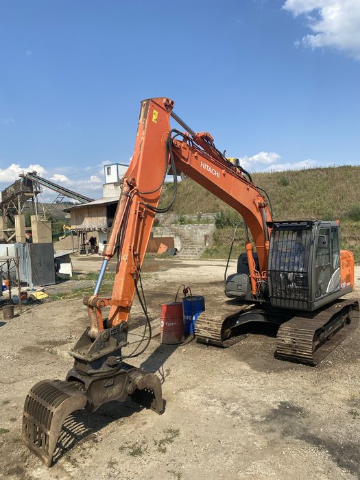 Excavator HITACHI ZX 130