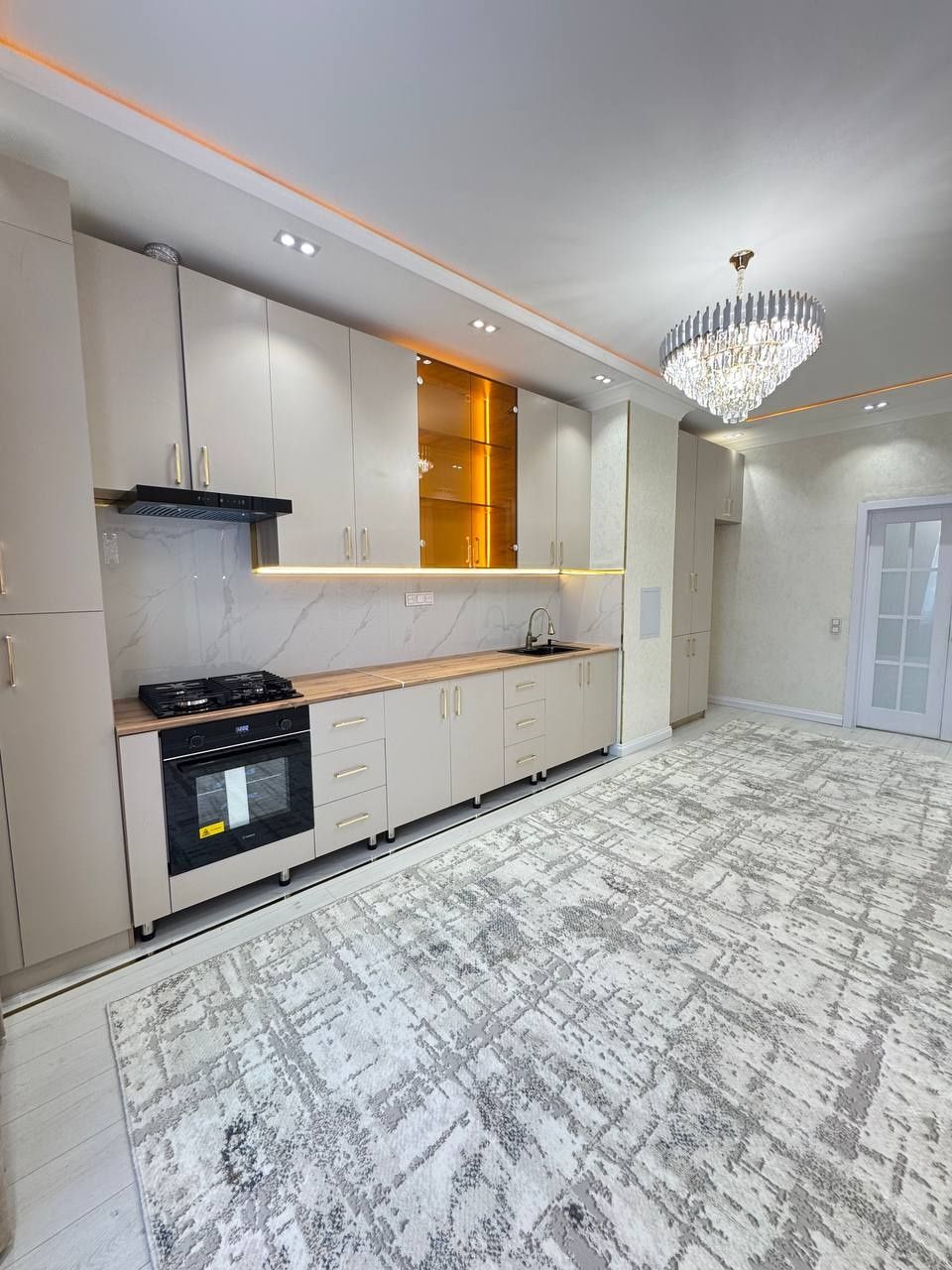 Срочно новостройка  5/8/11  Себзор  135м²  Нурафшон