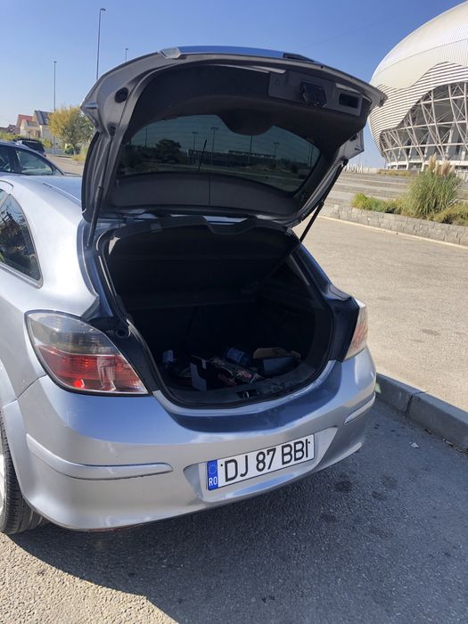 Opel Astra H GTC 1.9d