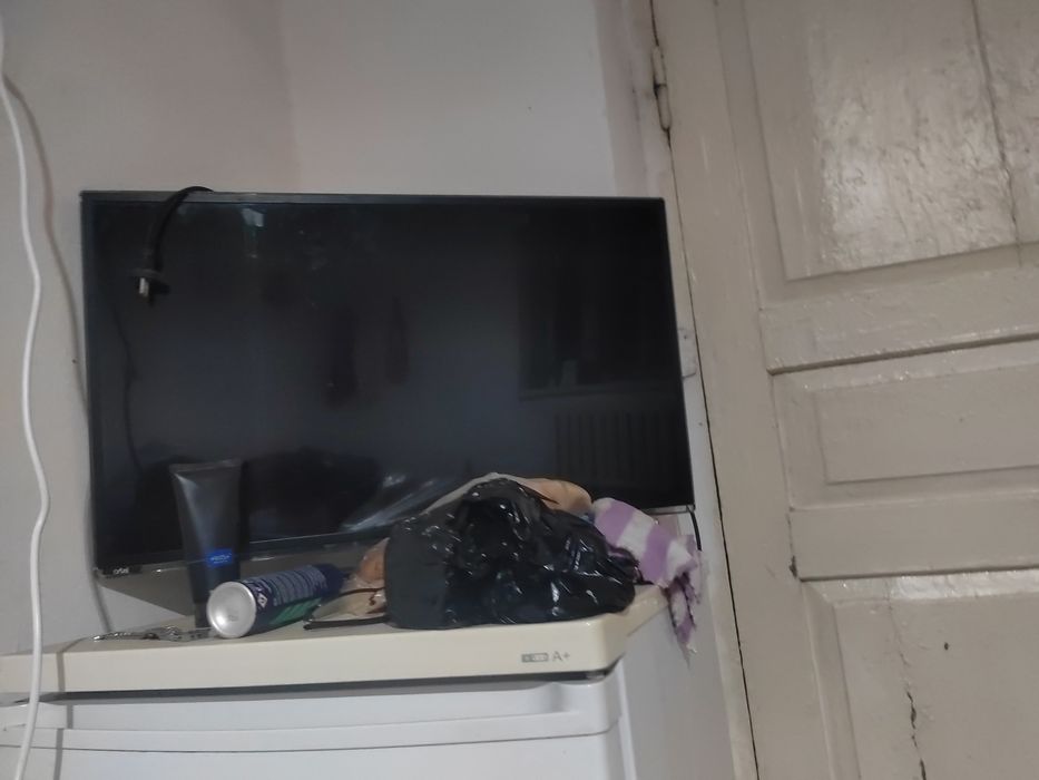 Телевизор холодильник сатылды екеуын 1