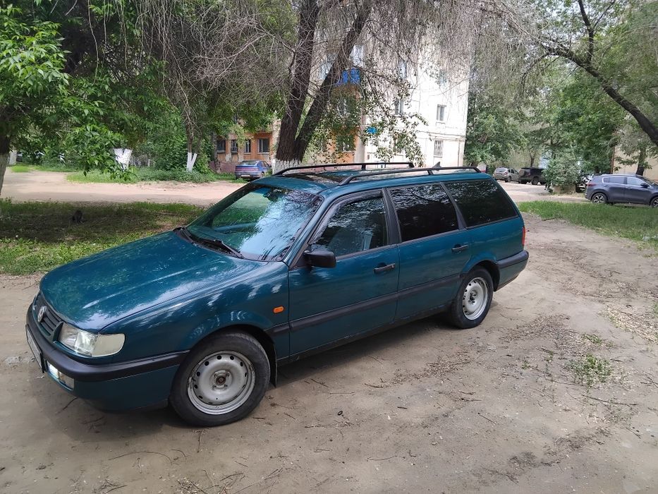 Продам волсваген пассат универсал обьем 2 литр, бензин, инжектор.