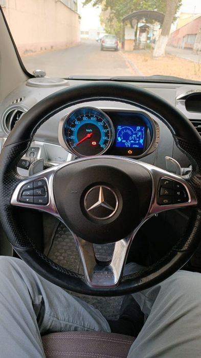 Mercedes-Benz 205 rul sotiladi srochna narxini kelishamiz  holati yaxs