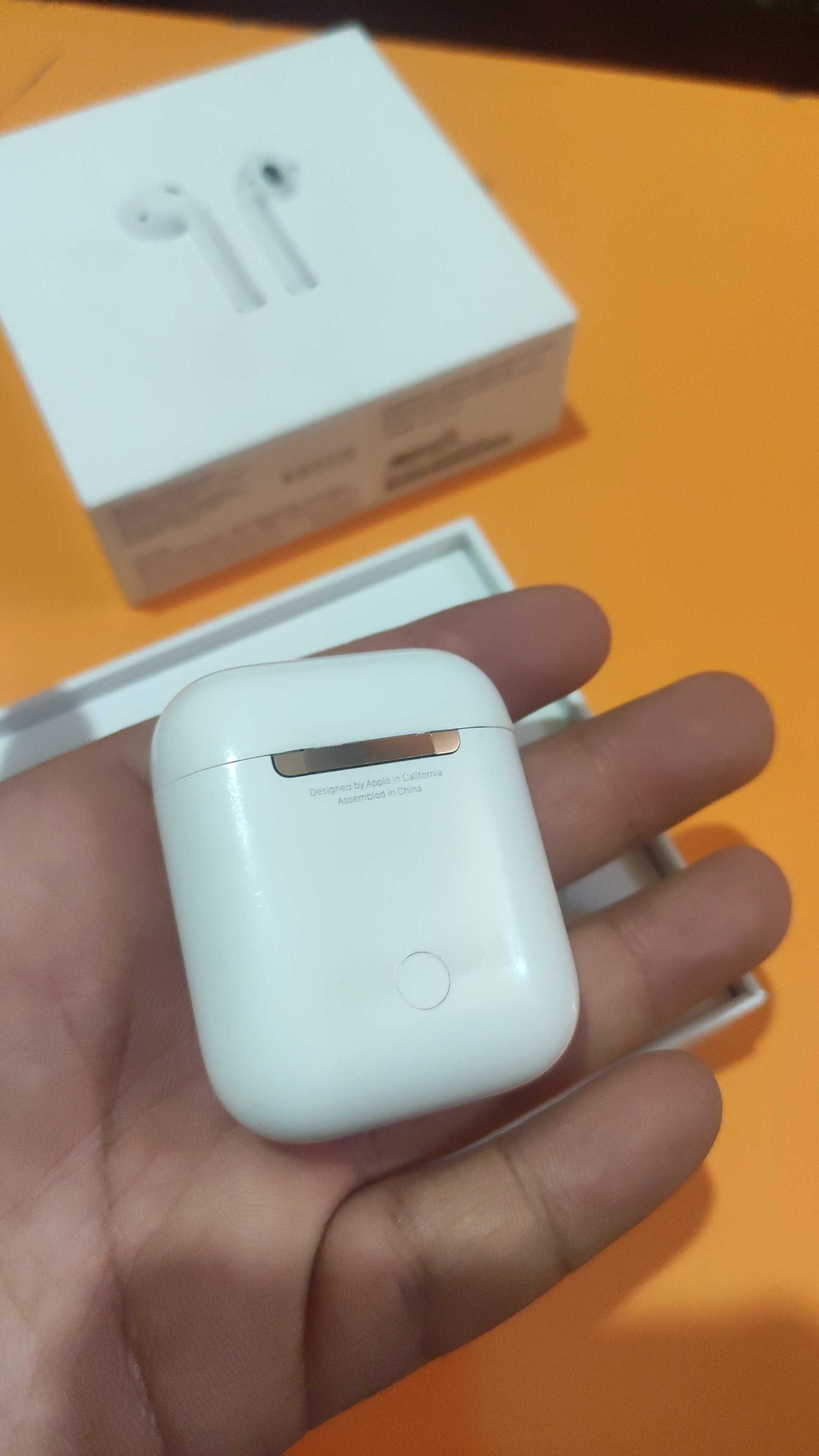 Продам кейс от airpods 2