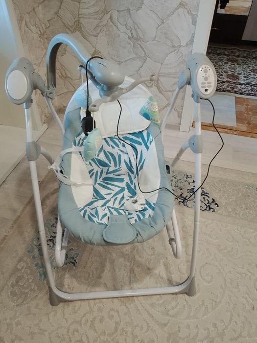 Продам шезлонг и ходунок