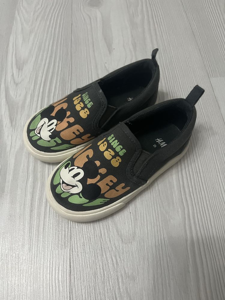 Tenesi marimea 25 cu Mickey