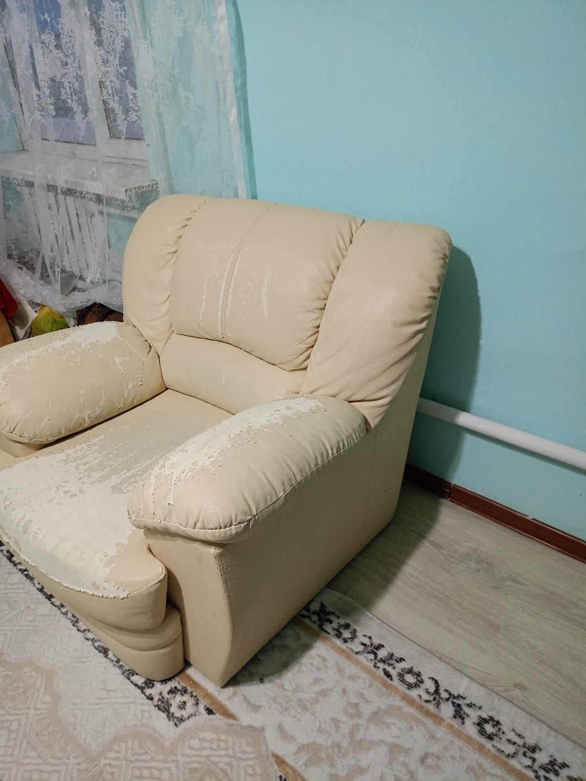 Диван с креслом самовывоз