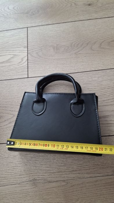 Мини чанта черна