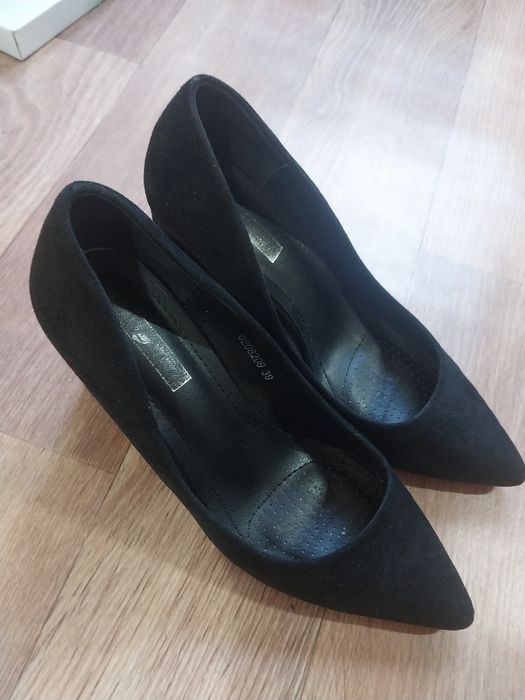 Продам туфли 39 размера