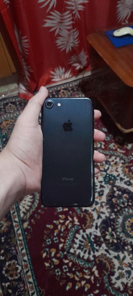 iPhone 7 32gb qora rangda