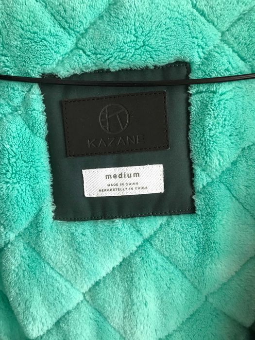 Geacă de iarnă lungă și foarte groasă pentru damă marca Kazane