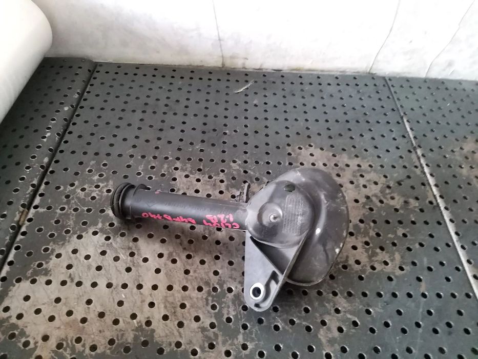 Gat umplere ulei 1.2 b renault clio 4 8200639421