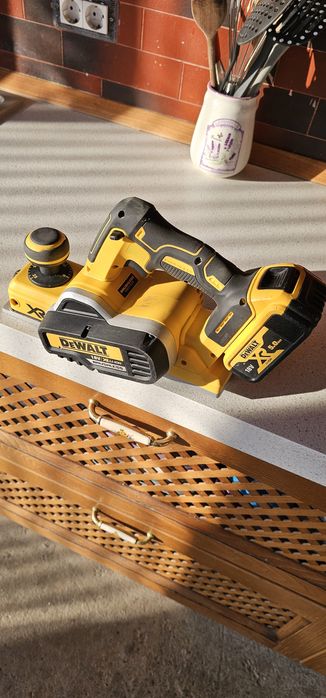 DEWALT  rindea ca noua