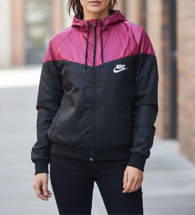 Дамски якета тип ветровка