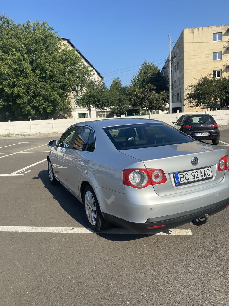 Volskwagen Jetta 1.9 TDI DPF Comfortline Bluemotion