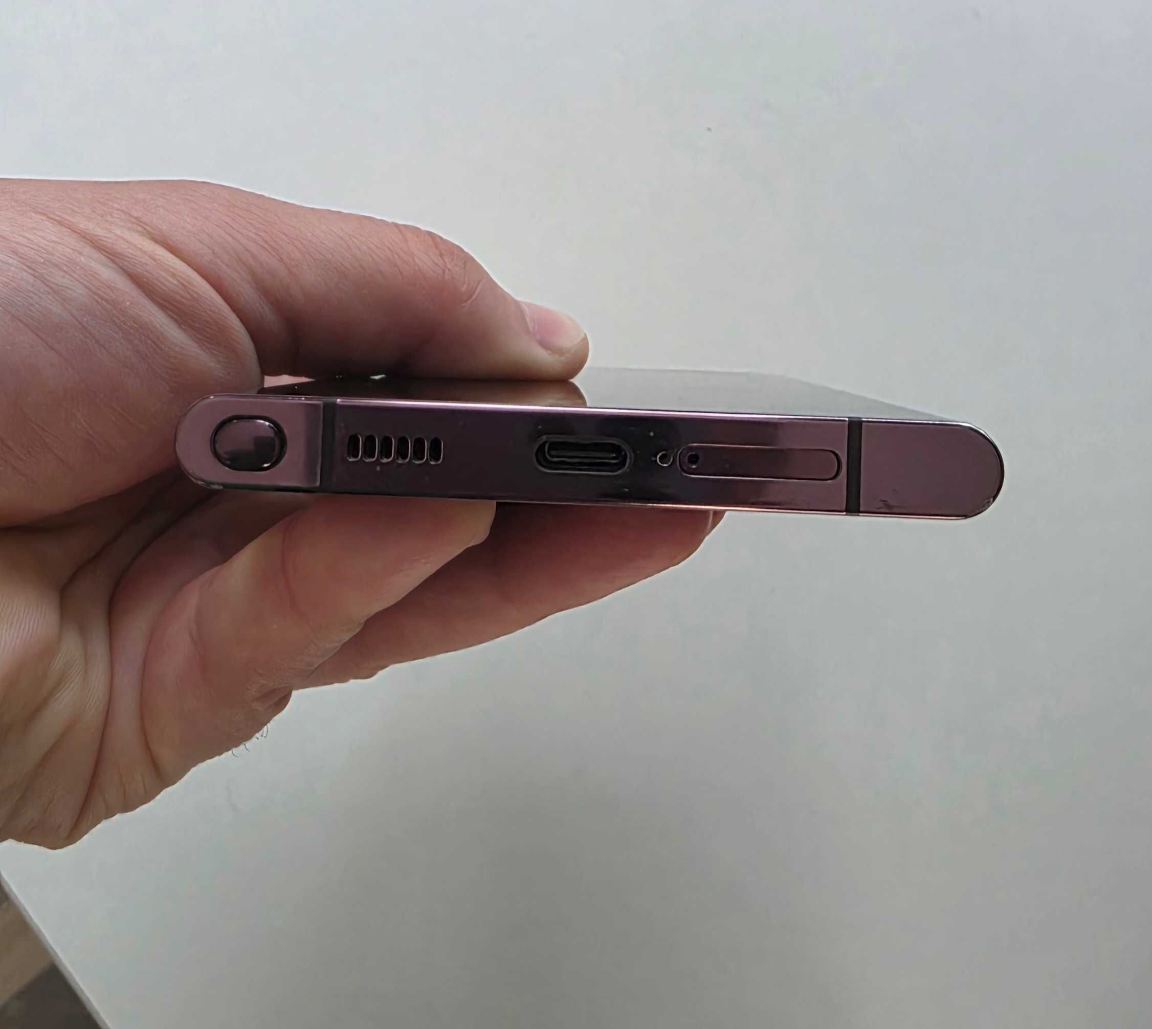 Samsung S22 Ultra Burgundy, impecabil, husa, pachet complet si factura