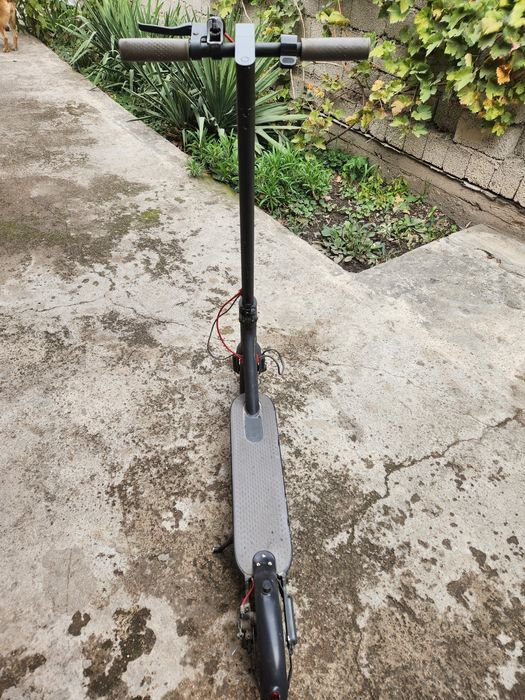 Продам б/у электросамокат ксяоми. Оригинал