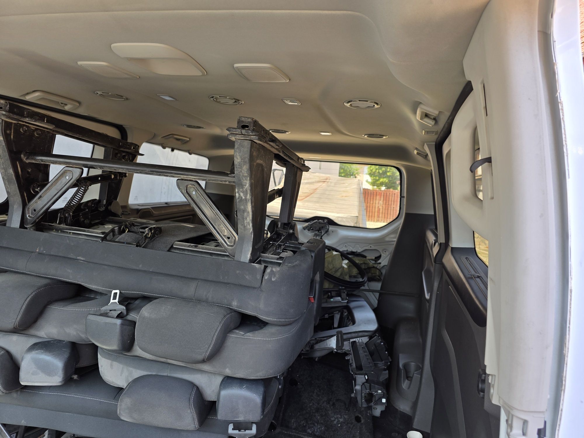 Dezmembrez ford transit custom