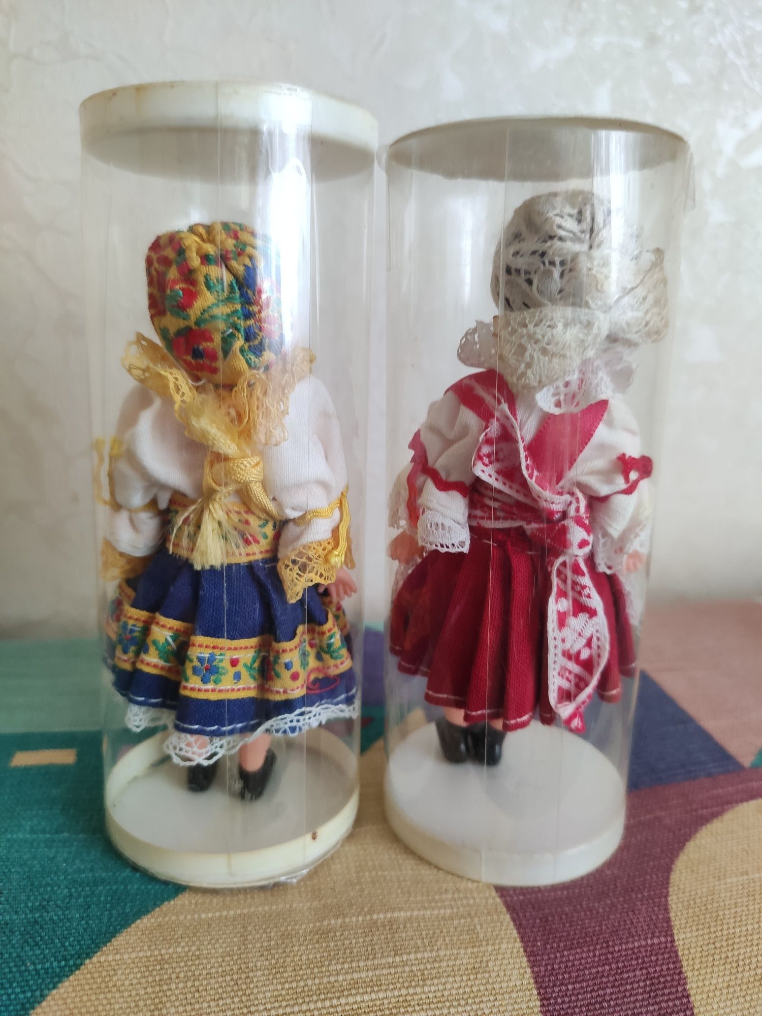 Сувенирни чешки кукли