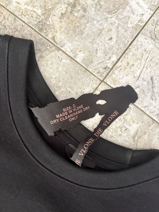 Vlone тениски.