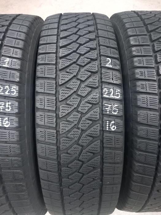 225/75R16C 121/120-1450kg.2бр. BRIDGESTONE BLIZZAK w810