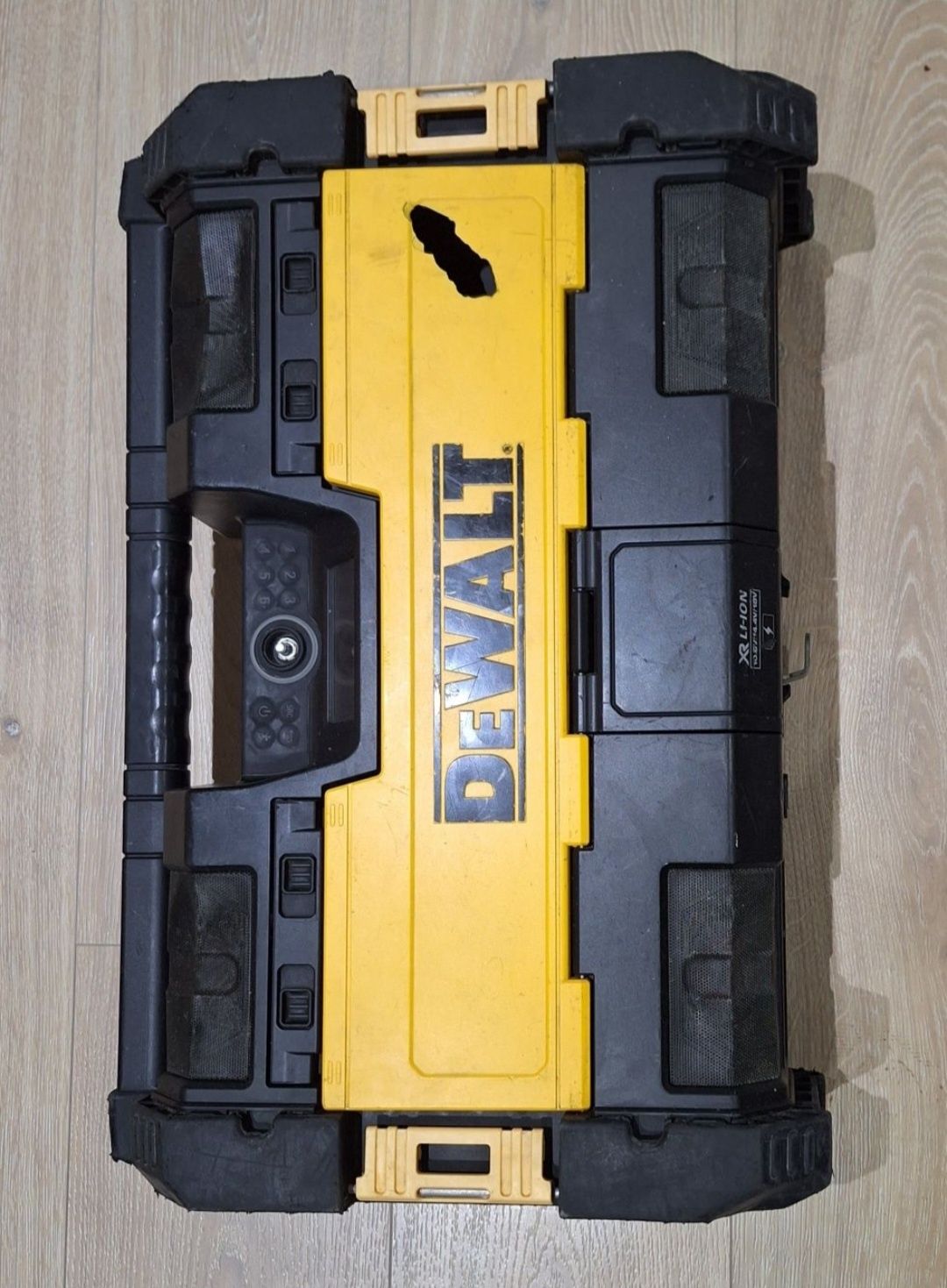 Акумулаторено радио Dewalt dwst1
Dewalt DWST1 75663
Моля обърнете вним