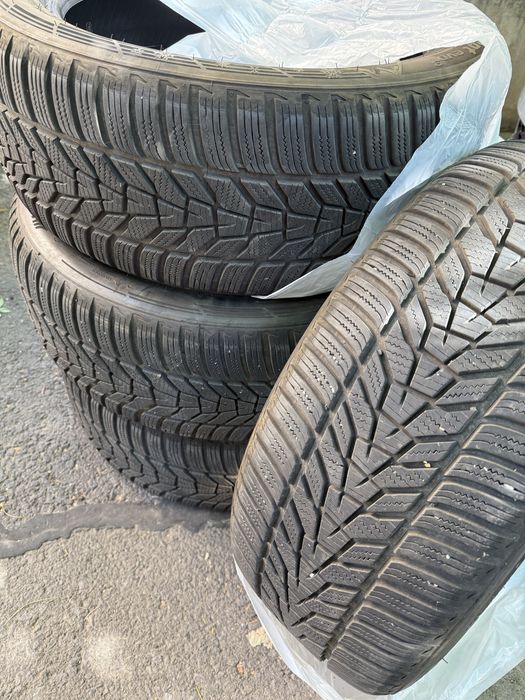 Set anvelope iarna 225 50 18 Hankook evo 3 aproape noi