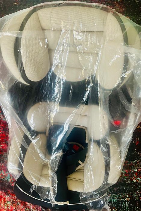 Vând scaun auto bebe, nefolosit