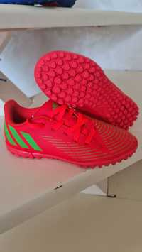 Футболни обувки стоножки 31 adidas predator kipsta