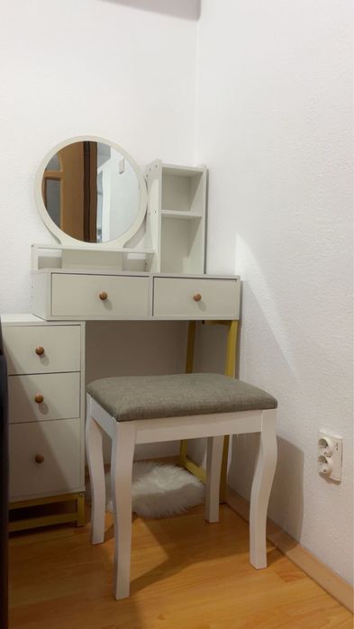 Masa de toaleta alba