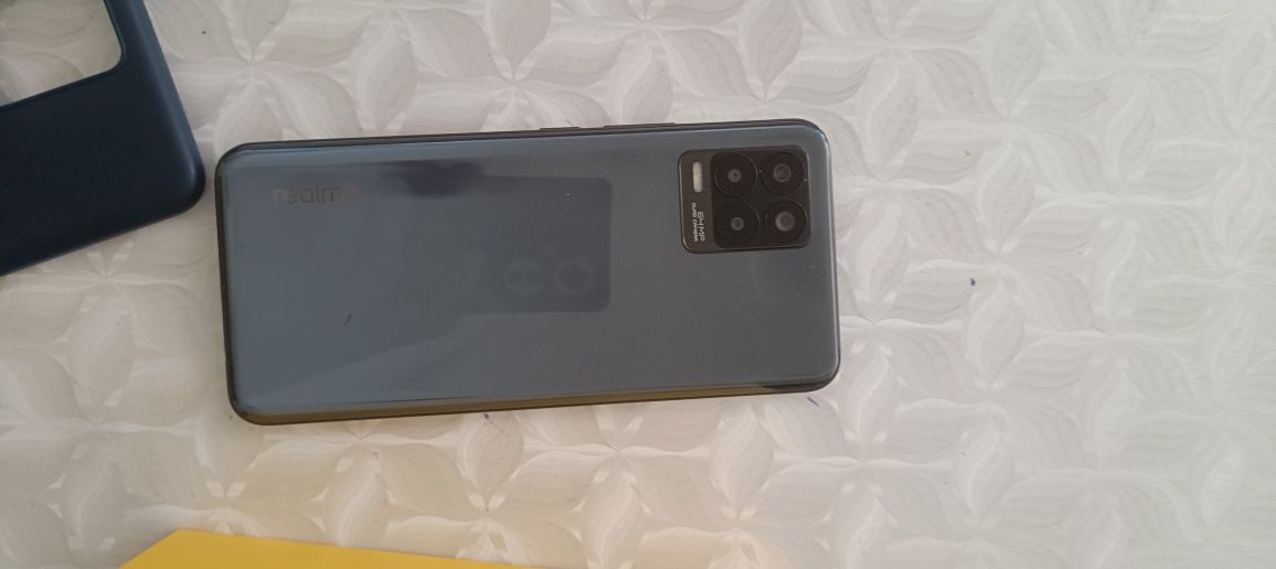 Realme 8 б/у 100$