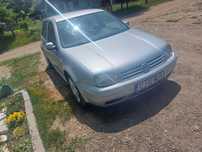 Vând urgent golf 4 1.6 benzină masina nu are probleme motor cutie perf
