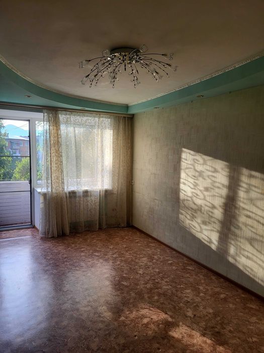 Продам квартиру 2х комнатную, 3 мик-он, дом 6