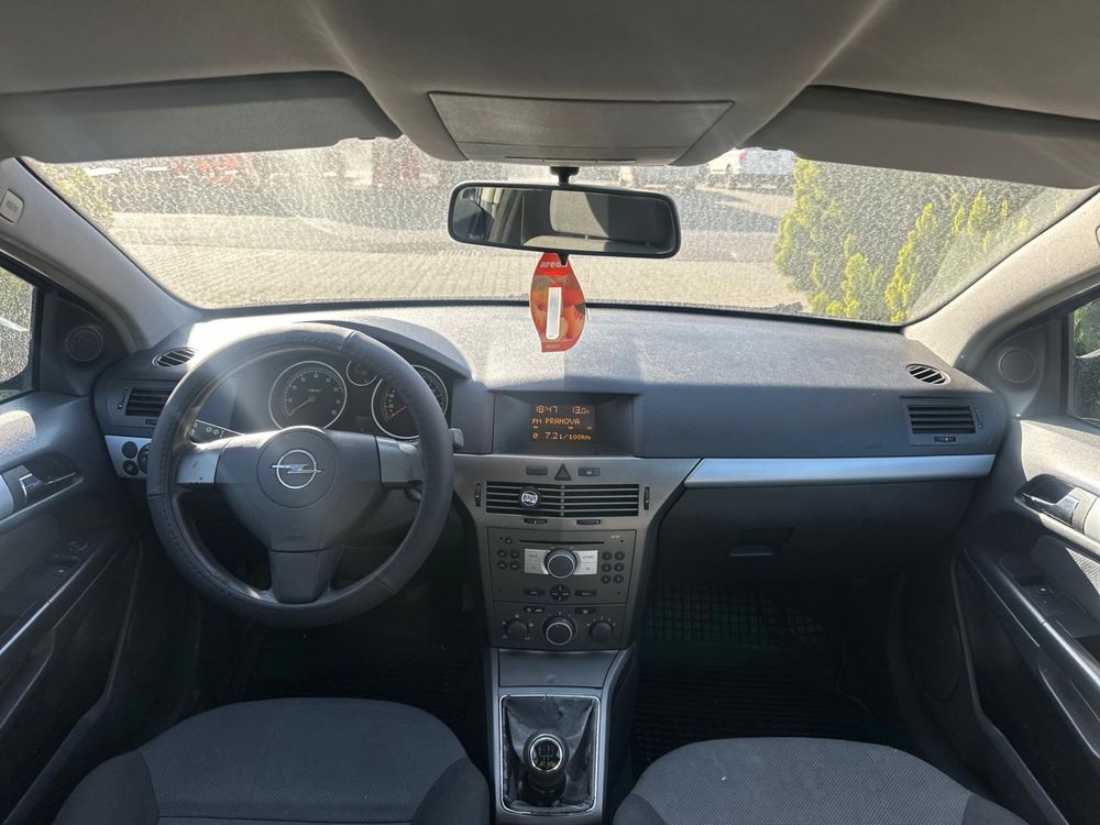 Opel Astra GTC Benzina