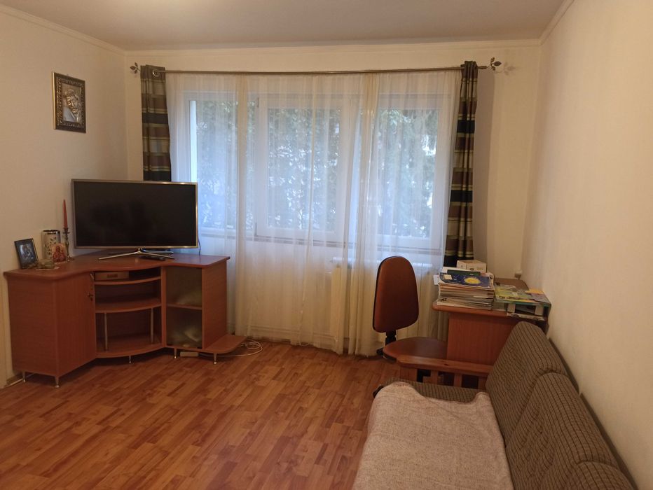 Apartament cu doua camere in zona linistita Rm Valcea Nord