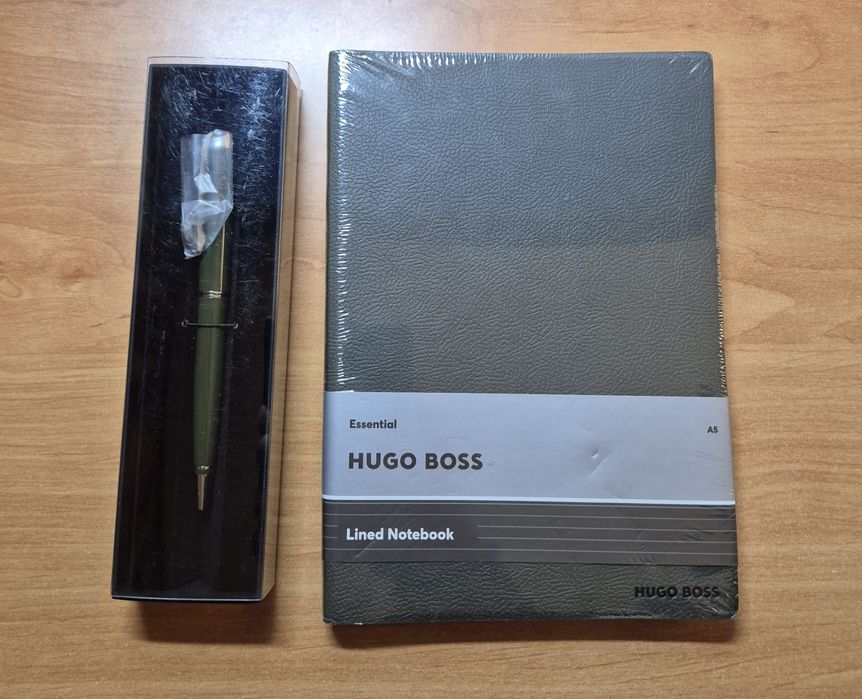 Vand set pix + agenda din piele, marca Hugo Boss, noi cu eticheta