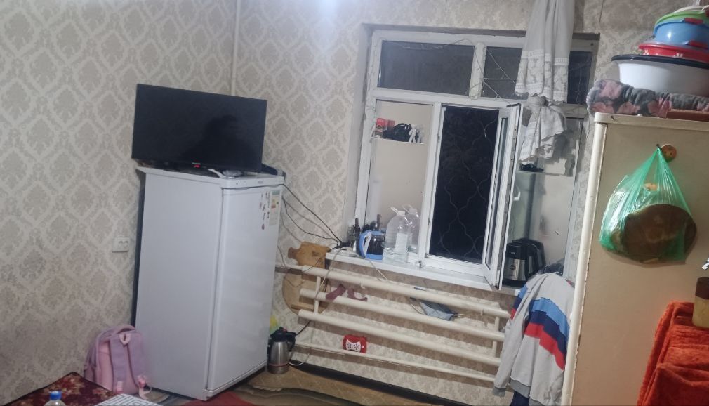 1/1/4. Квартира 18 м² в бывшем общежитии. Спутник-4 (Сергели). Метро