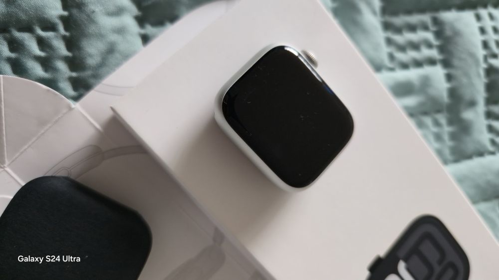 ЧИСТО НОВ!!! Apple watch Series 10