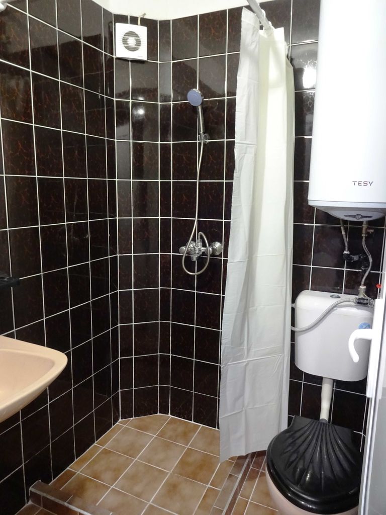 Дава се под наем Двустаен апартамент в Варна, Генералите - 65 кв.м за 306 € - Снимка #7
