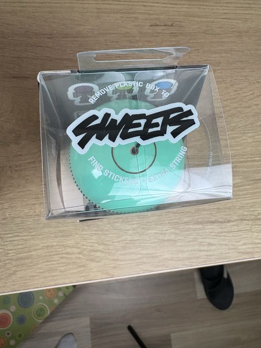 Sweets Kendamas Broken Bones Mint Green nou sigilat