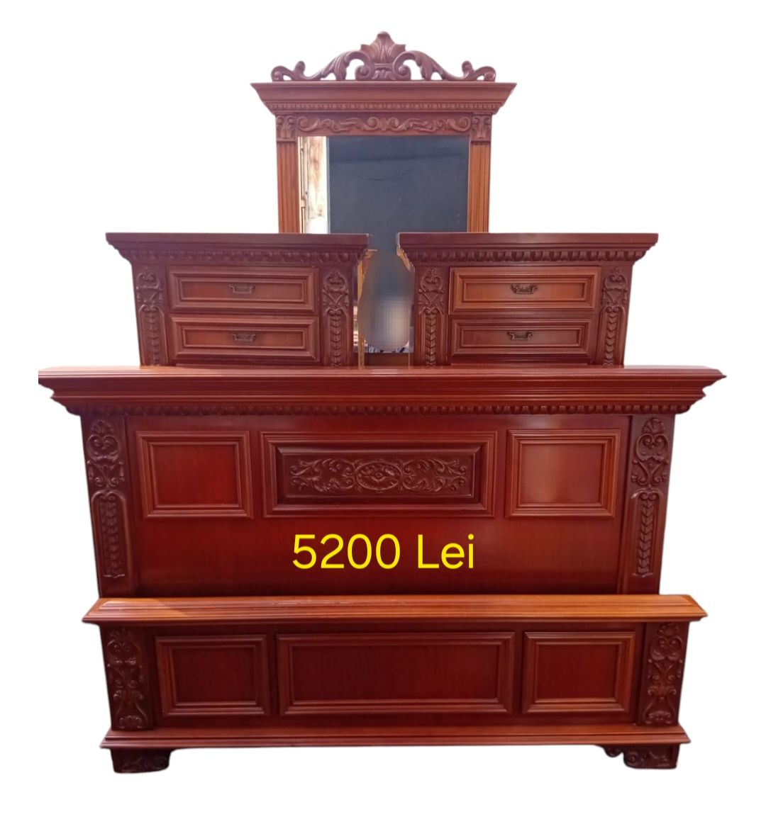Dormitor Matrimonial din Lemn Masiv Sculptat