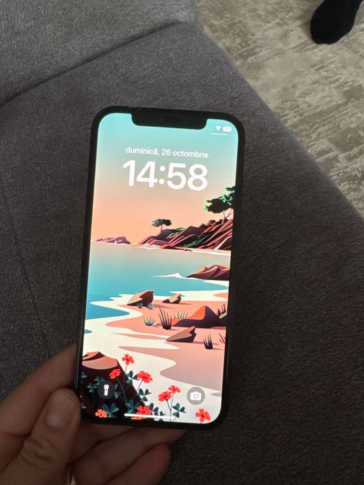 Vând telefon  iPhone 12?