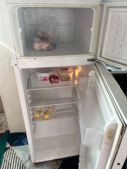 Холодильник продается